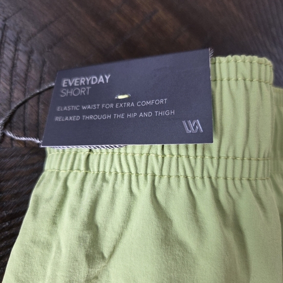 VRST Men's XXL Green Seedling 5" Everyday Short with Zippered Pocket New Hiking - Picture 10 of 11